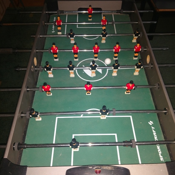 Foose ball table - Picture 4 of 4
